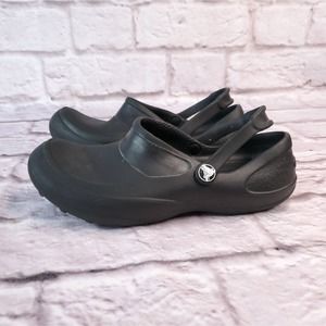 Crocs women's size 6 clogs shoes black